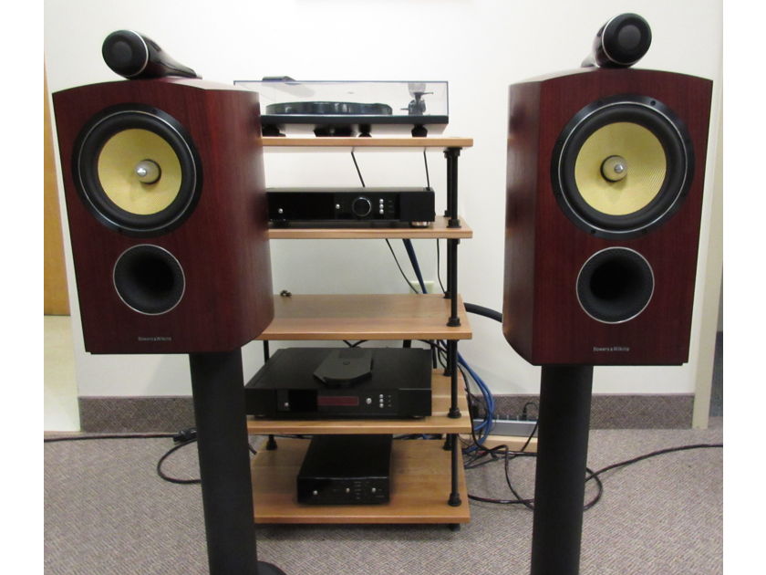 Bowers & Wilkins  805D Stand Mound Speaker with matching dedicated speaker stands