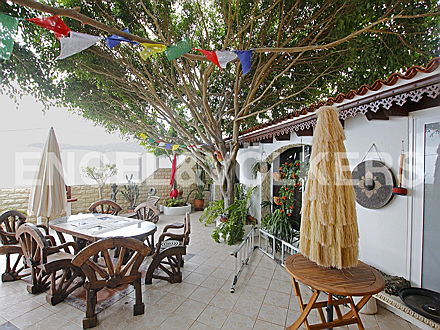  Costa Adeje
- Property for sale in Tenerife: Villa in Roque del Conde, Costa Adeje, Tenerife Sur