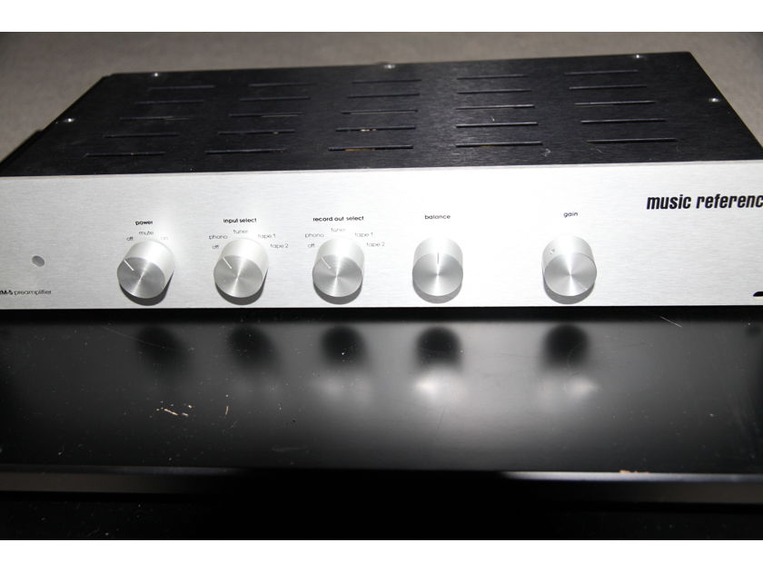 Music Reference RM-5 MkI  Full - function preamp with phono