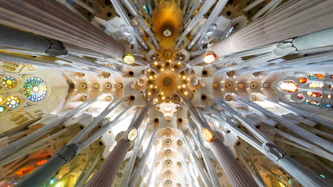 Barcelona: La Sagrada Familia Guided Small-Group Tour w/ Hotel Pickup - photo 3
