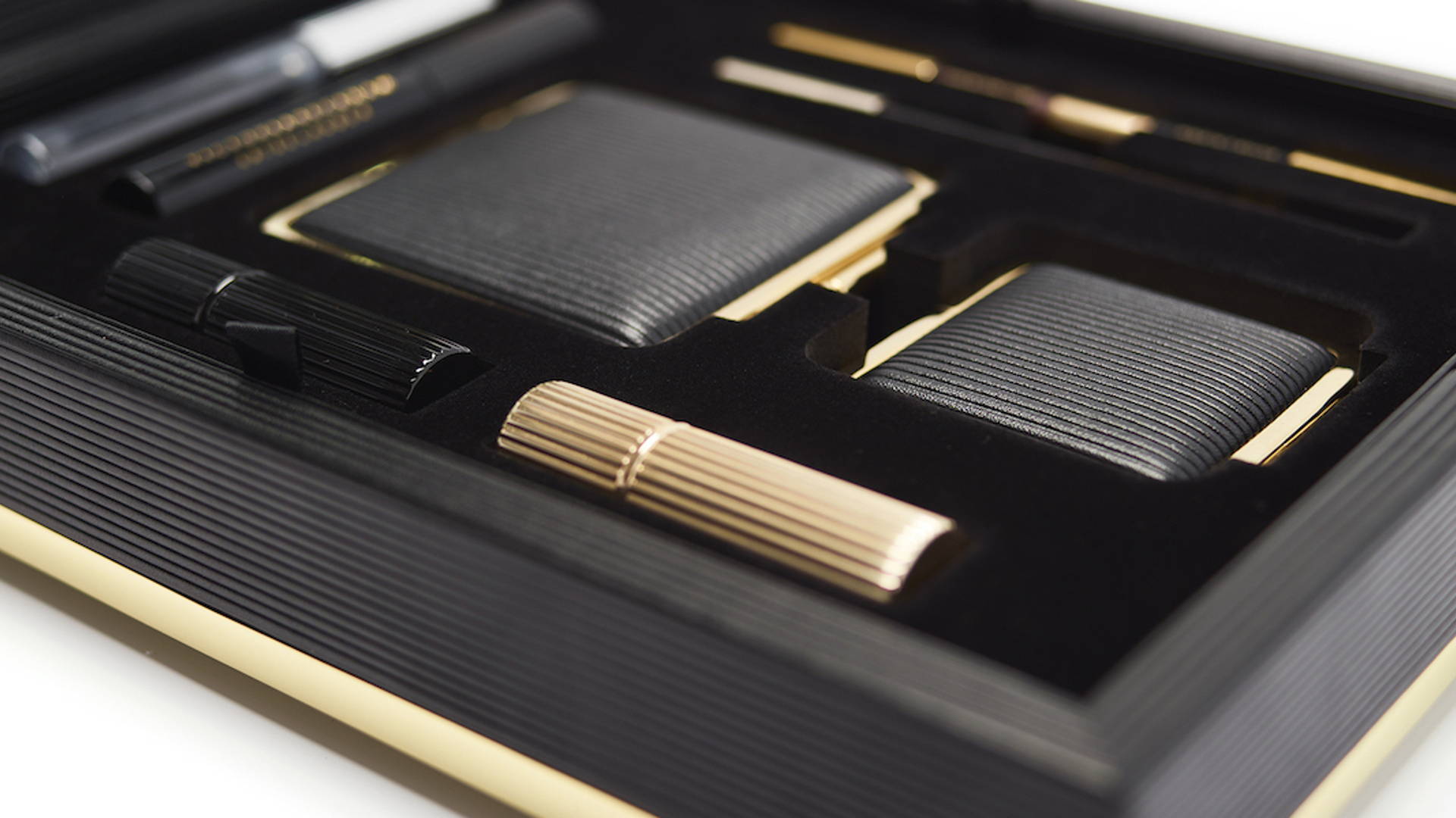Featured image for Designing Luxury Packaging by Telling a Story
