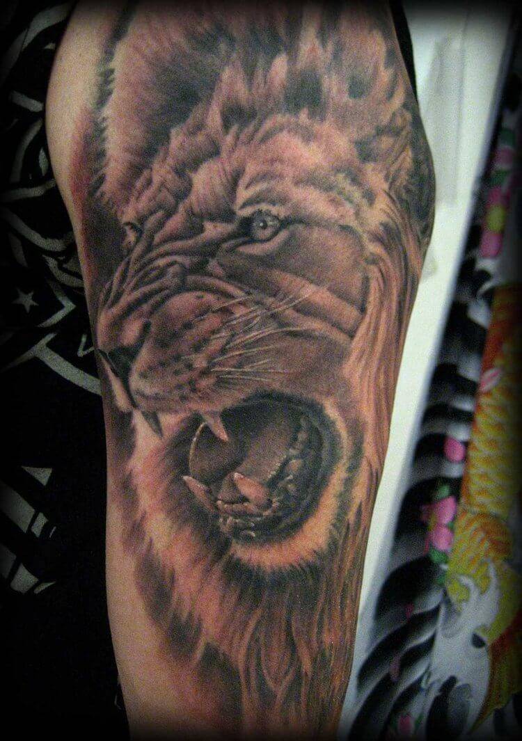 Tatouage Lion Rugissant