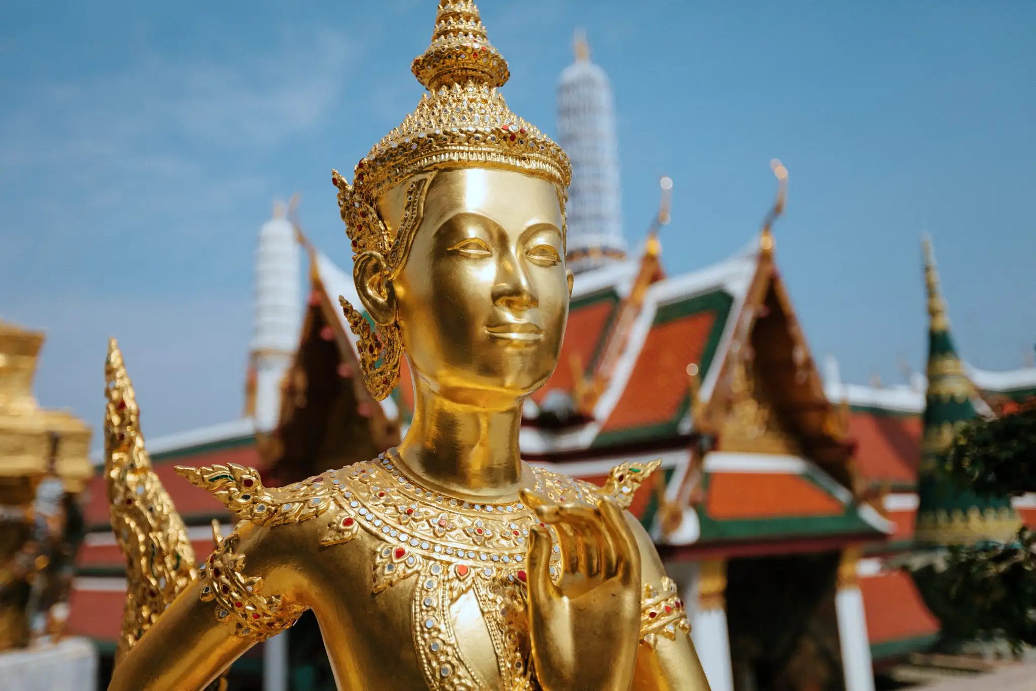 Wat Phra Kaew: A Visual Feast Within Temple of the Emerald Buddha