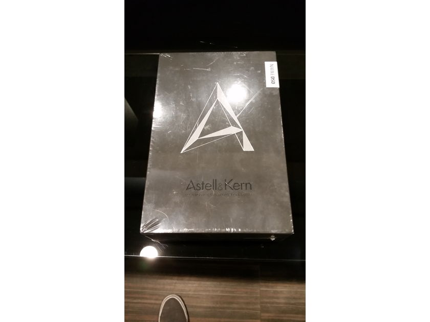 Astell & Kern AK240 256 GB NEW IN BOX  FINAL PRICE REDUCTION