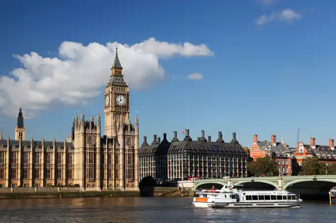River Thames Hop-On Hop-Off Sightseeing Cruise