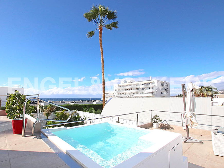  Коста Адехе
- Property for sale in Tenerife: Villa for sale in San Eugenio Bajo, Costa Adeje, Tenerife South