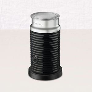 https://www.nespresso.com/co/es/order/accessories/original/aeroccino-3-black-milk-frother