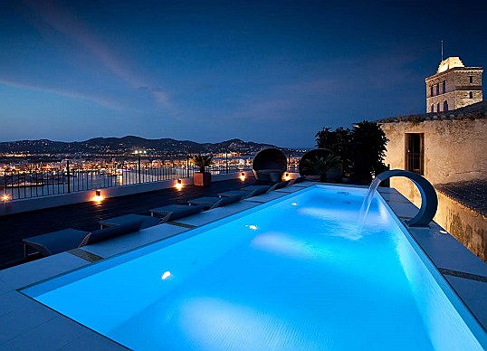  Ibiza
- Immobilie der Extraklasse mit atemberaubender Aussicht auf Ibiza Stadt