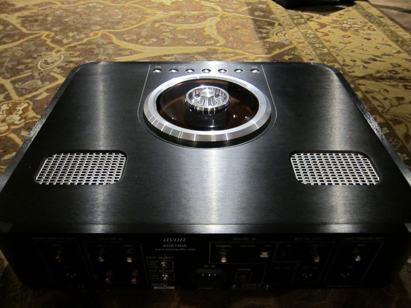 Ayon Audio CD 5 CD player, outboard dac, tube preamplifier