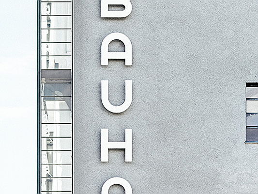  Osnabrück
- Bauhaus vereint Funktionalität mit Kunst. So entstehen die perfekten Möbel für Ihr Zuhause.