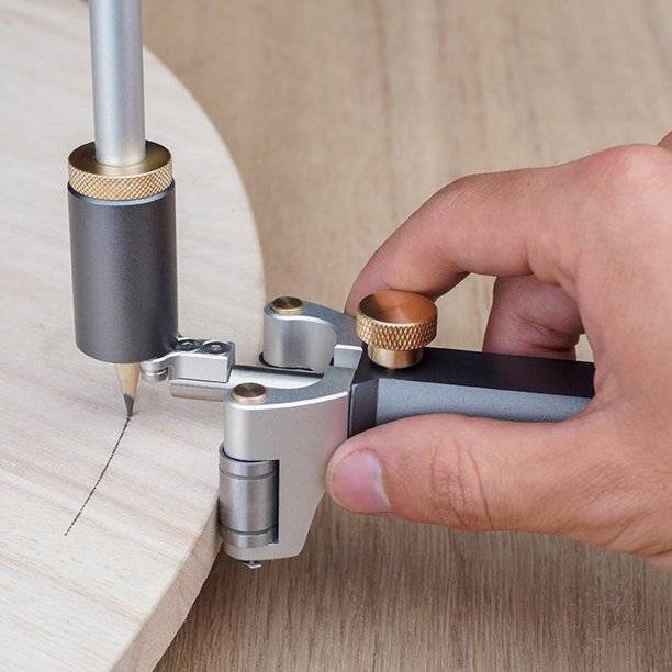 Wood Scribe tool with wheel