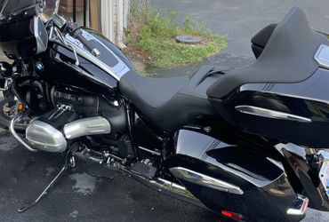 2022 BMW R 18 TRANSCONTINENTAL motorcycle for rent near Blue Island, IL