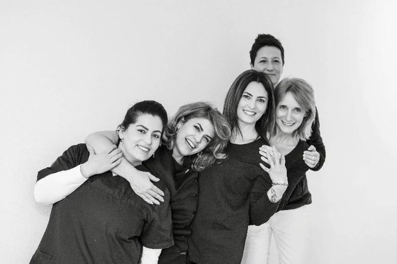 "Ein unvergessliches Fotoshooting! Vielen Dank an den talentierten Fotografen für die wundervollen Bilder. Wir hatten so viel Spaß dabei!" #praxis #picoftheday #pic #zusammensindwirstark #bestesteam #zahnarzt #Zahnarztpraxis #kempten #allgäu #lifesty