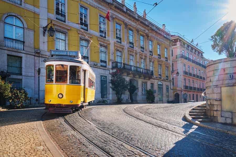 Lisbon: History, Stories and Lifestyle Walking Tour - photo 6