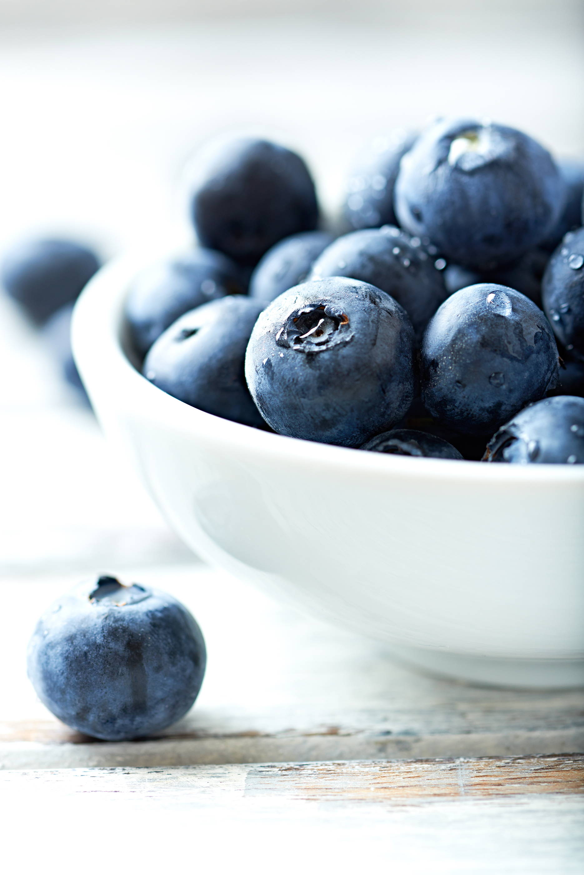 Consuming antioxidants such as blueberries provides protection to the cells