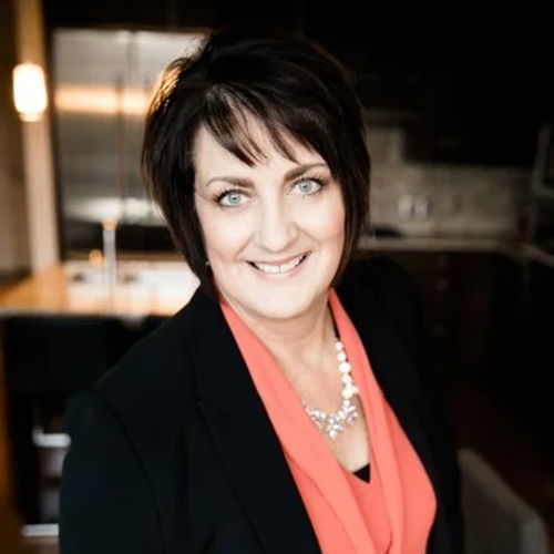 Donna  Pozzuoli