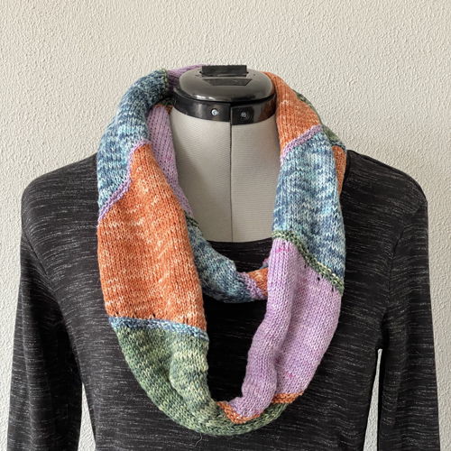 Knitted scarf Sietske