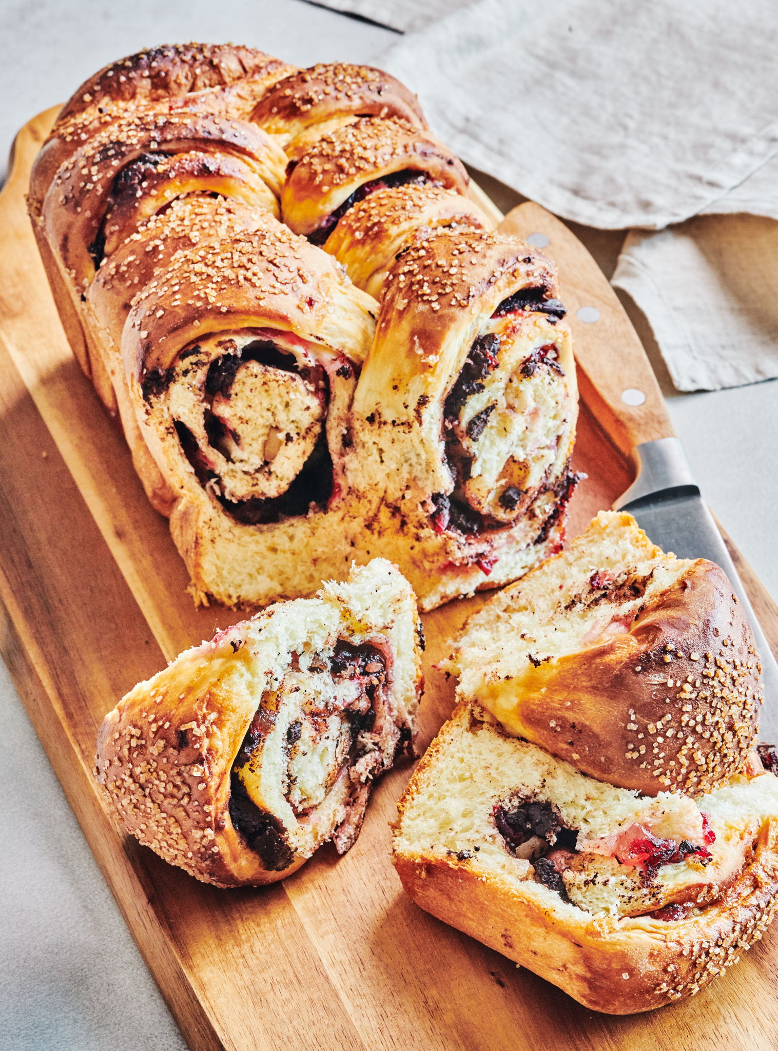 Chocolate, Cranberry and Ginger Pull-Apart Bread | RICARDO