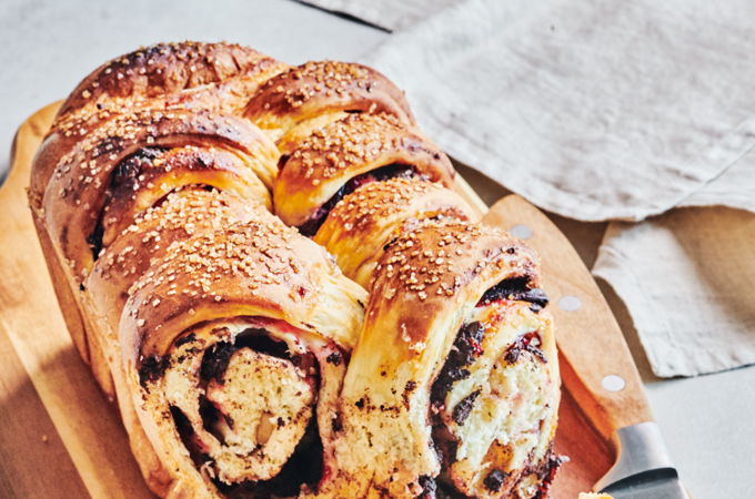 Chocolate, Cranberry and Ginger Pull-Apart Bread