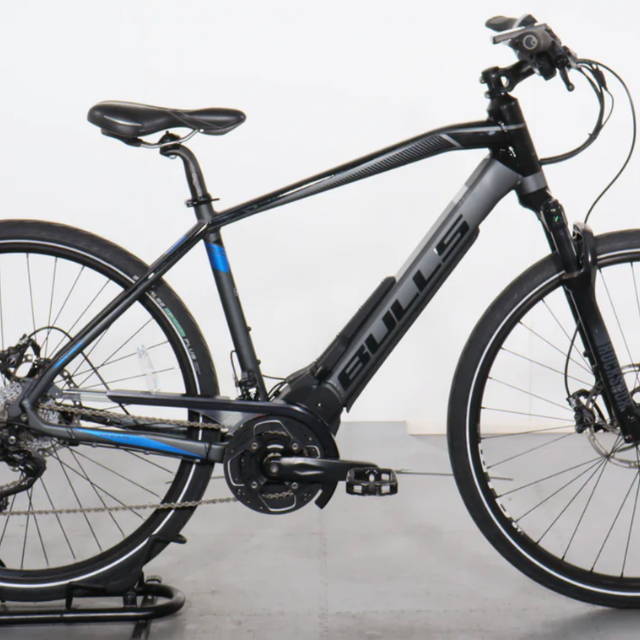 a black and silver Bulls Lacuba Evo E45 electric city bike