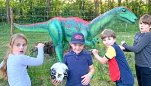 fussballgolf dinosaurier