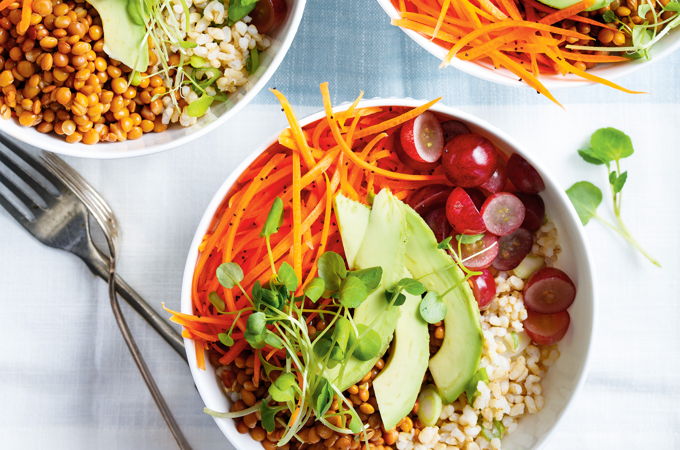 Brown Rice Bowl with Lentils, Carrots and Grapes