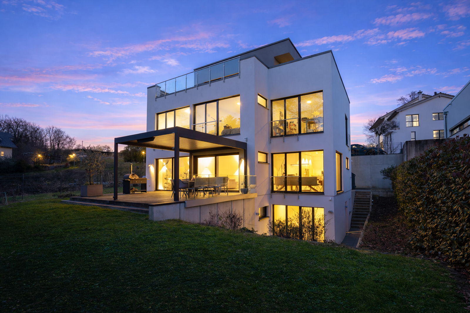 Eleganz trifft Natur – exklusive Villa am Schönberger Schloßpark