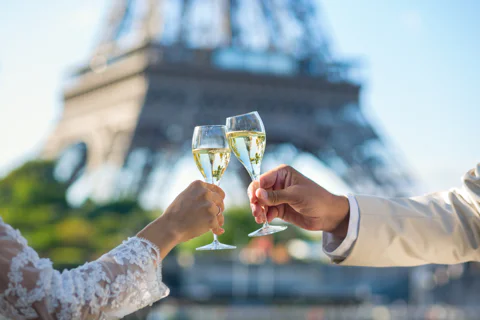 Seine River Walk w/ Wine & 3 Tastings