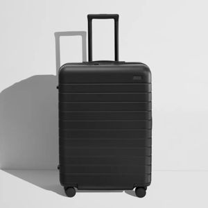 Expandable Medium Suitcases in Jet Black | Away