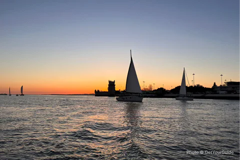Lisbon: Private Sunset Sailboat Tour with Welcome Drink