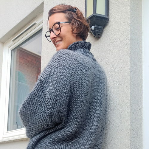 Straight needle sweater - knitting pattern