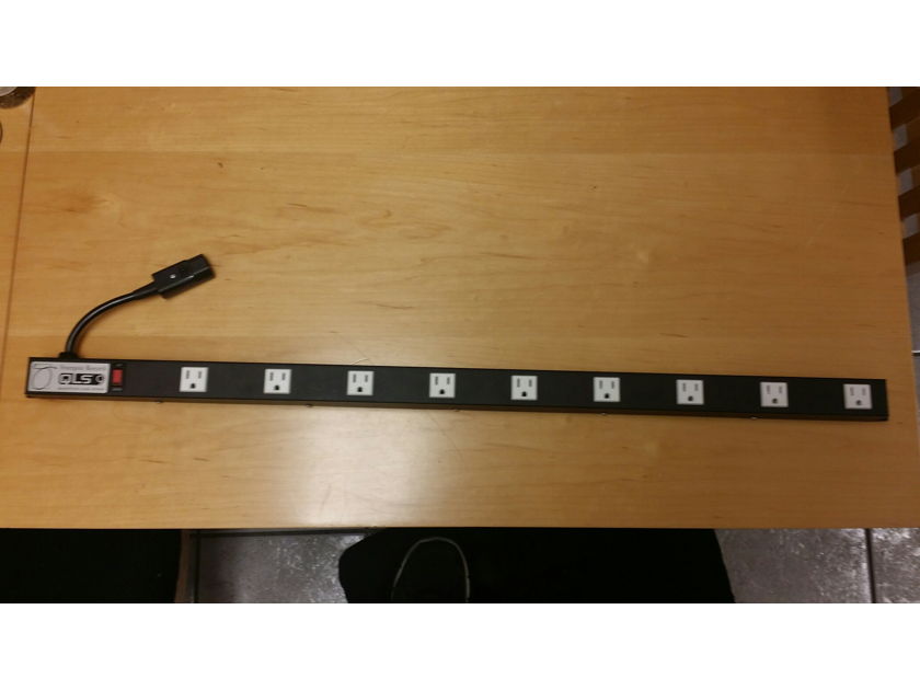 Synergistic Research quantum line strip 9 power strip