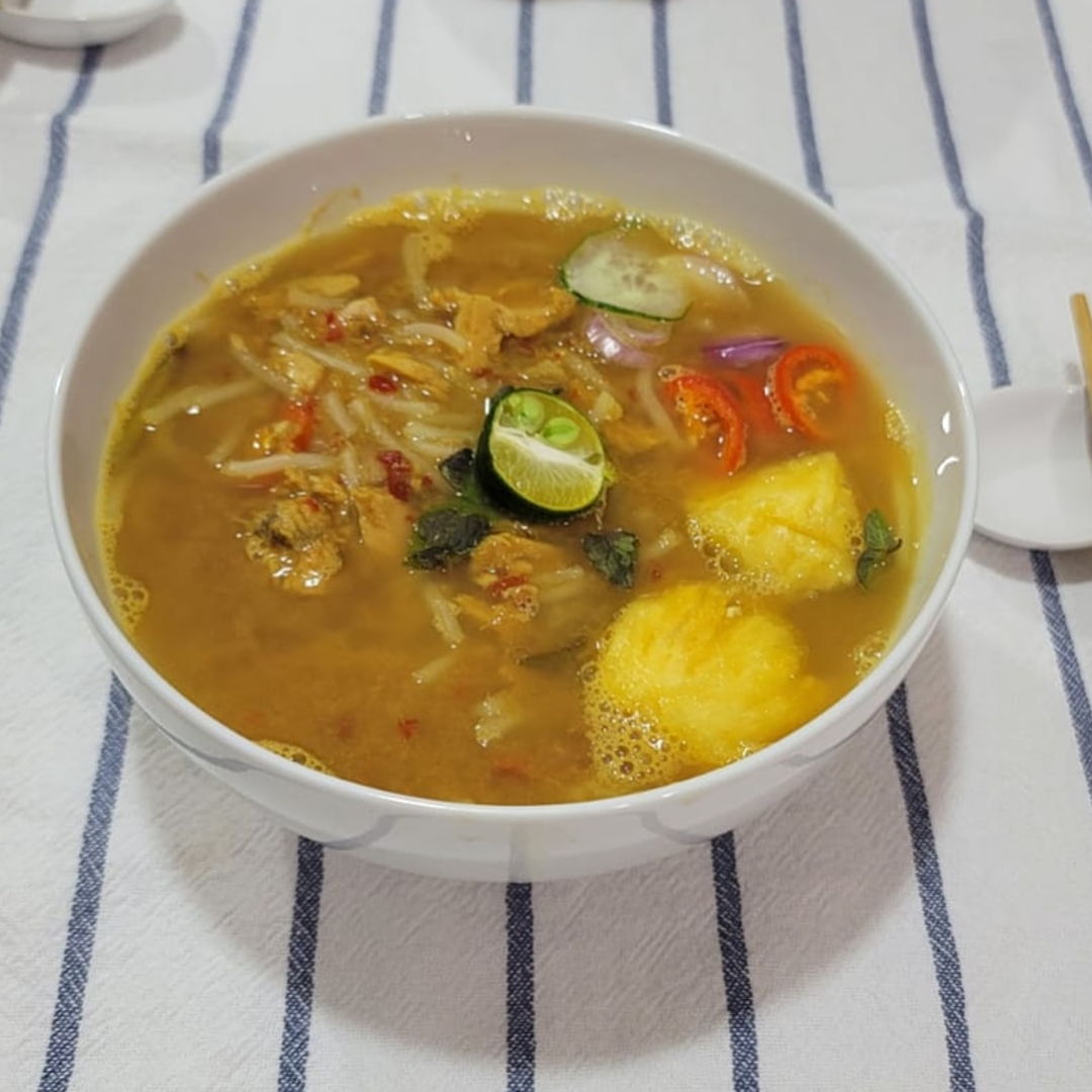 Didn't do so well on first attempt. This is my second attempt, I can gladly say that this bowl of asam laksa is close to what I had back home.