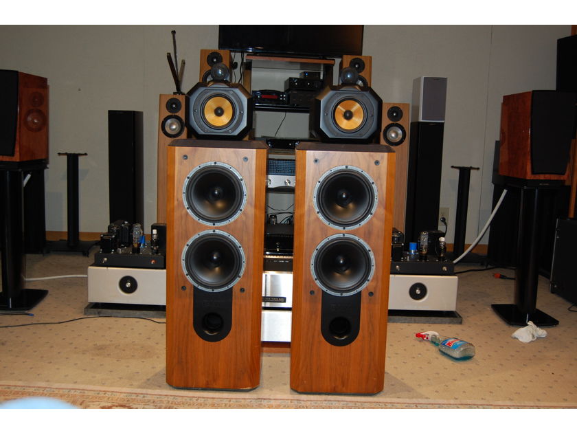 Bower and Wilkins BW 802 Series lll Loudspeakers