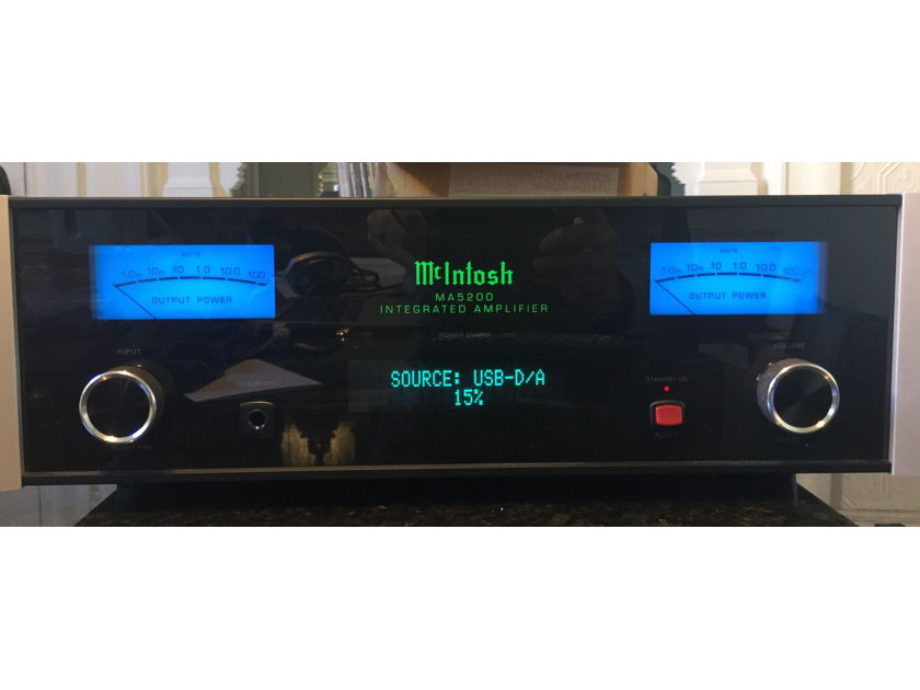 McIntosh MA5200 Integrated Amplifier