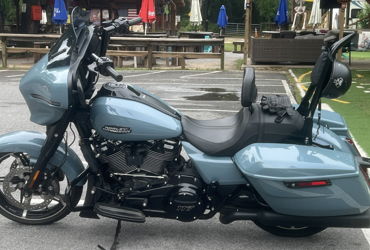 2024 HARLEY-DAVIDSON STREET GLIDE motorcycle for rent near Santa Rosa Beach, FL