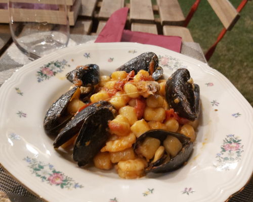 Food experiences Pisciotta: Cilento Coast Delights: fresh seafood in a blooming garden