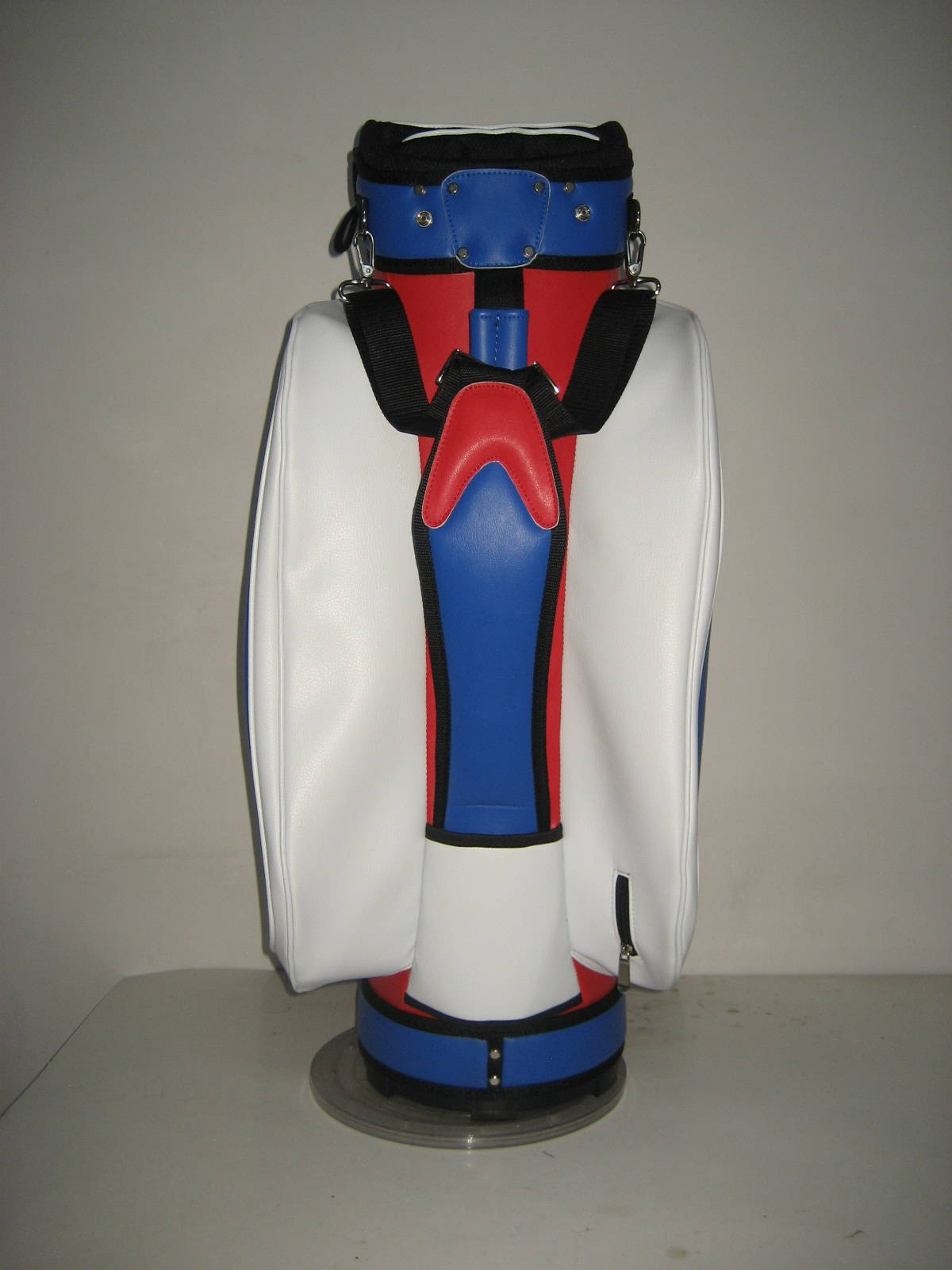 Customised football club golf bags by Golf Custom Bags 192