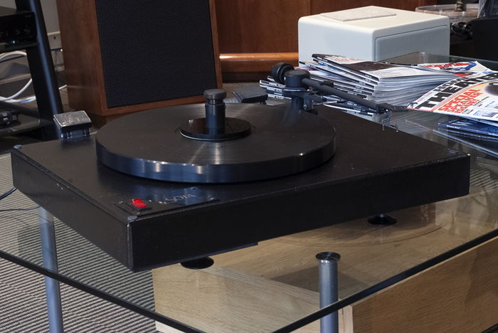 Sota Comet Turntable With LMT Tonearm