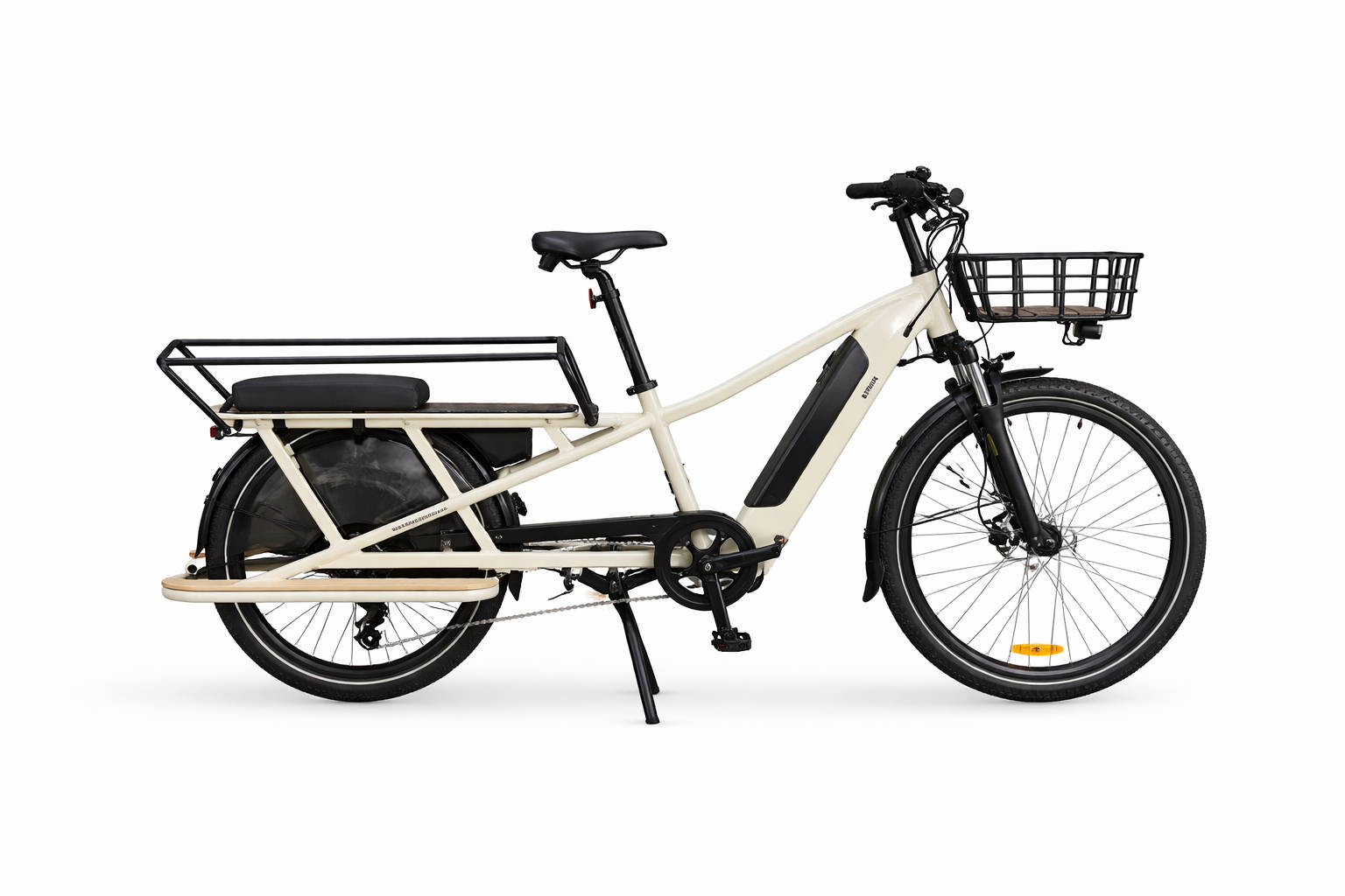 Decathlon R500E elektrische longtail cargo e-bike met lage instap, achterdrager en voordrager, zijaanzicht op witte achtergrond voor dagelijks transport en gezinsgebruik.
