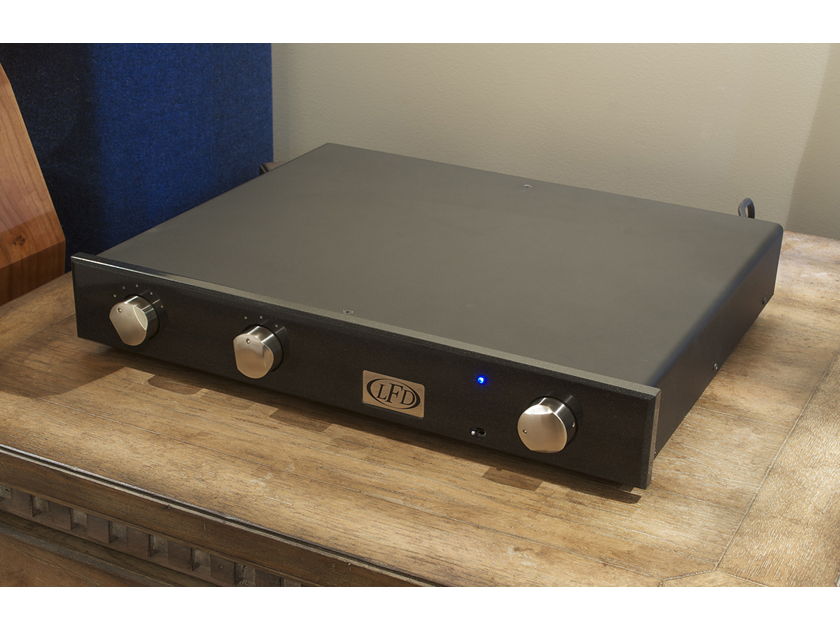 LFD Silver Signature  Integrated Amp SEE PHOTO