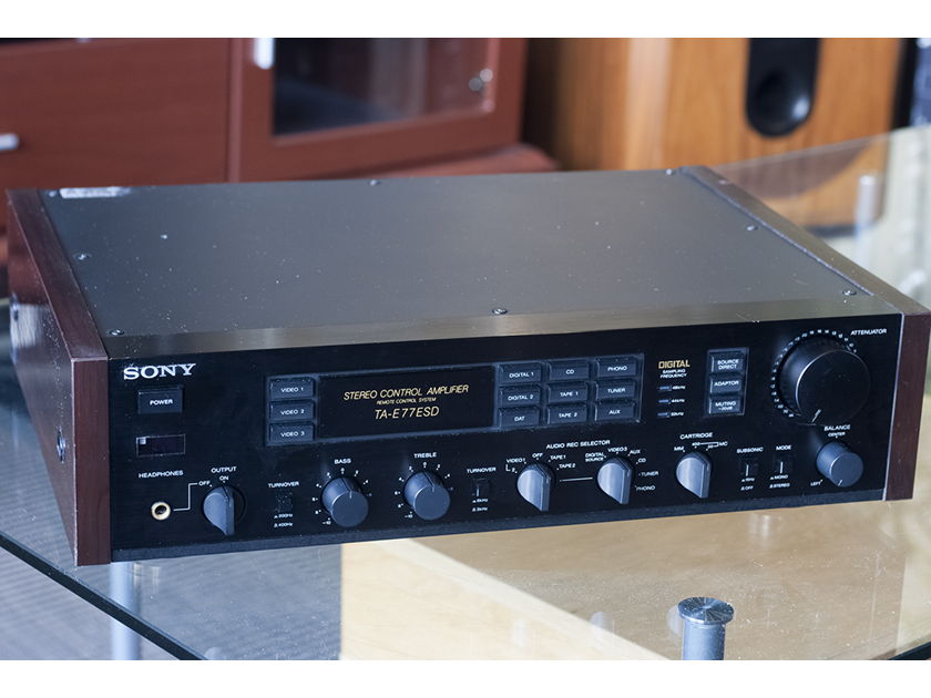 Sony TA-E77ESD Remote Controlled Stereo Preamplifier With MM Phono And DAC