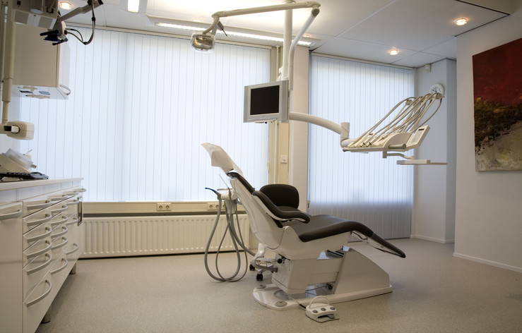 Photo of a dentist room