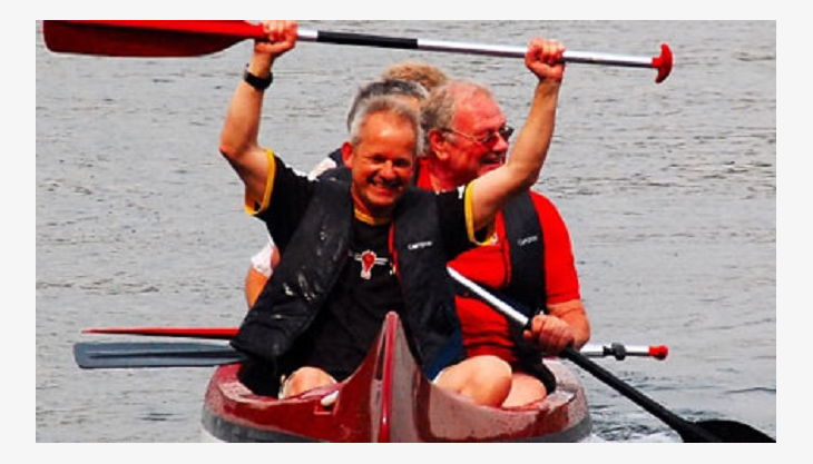 querfeldein hochseilgarten vier männer im kanu