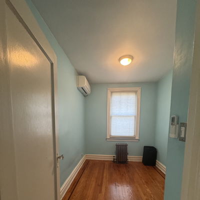 1 Room available to move in ASAP 