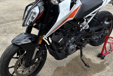 2022 KTM 390 DUKE motorcycle for rent near Pearl City, HI