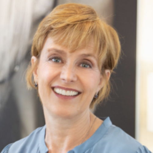Lisa  Barton
