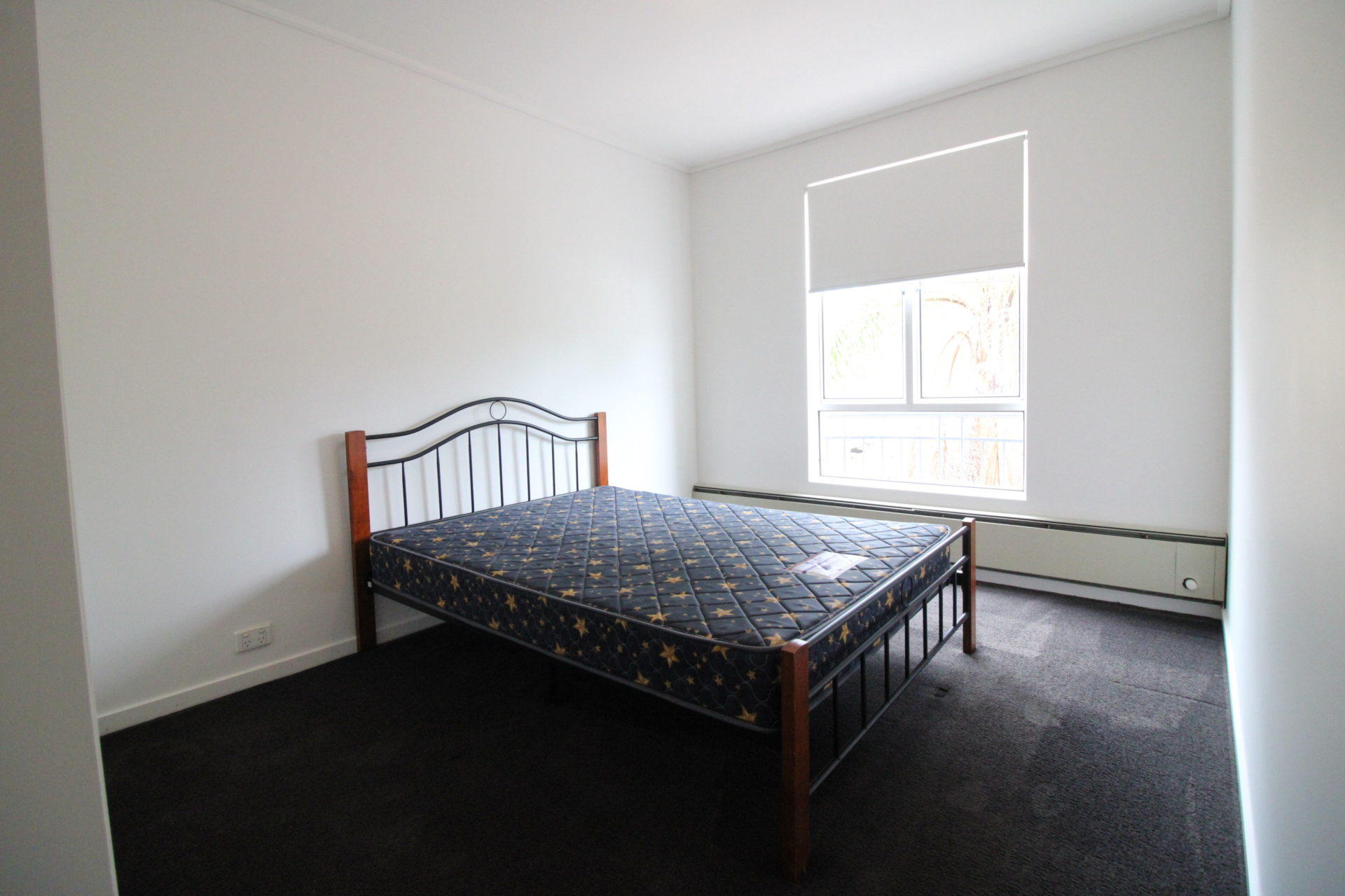 FOR LEASE Spacious & Recently Repainted 2-Bedroom in Stunning Garden Setting - Image 7