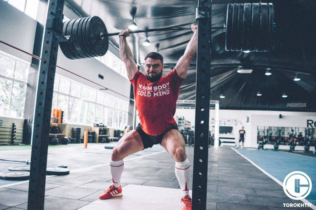 lifting big weights