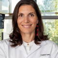 Eve Merinville - skin care expert image